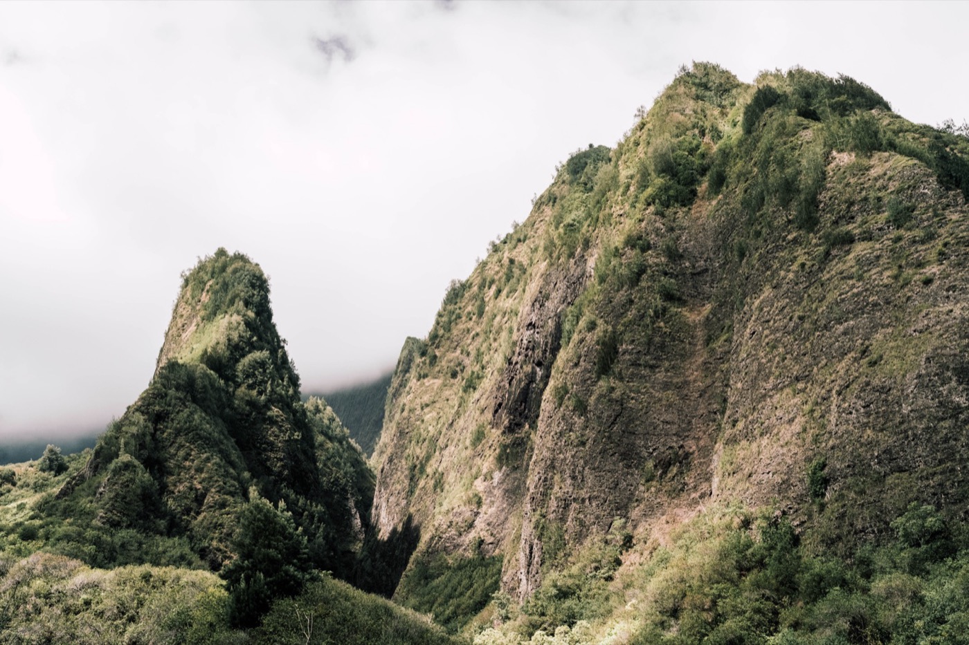 Iao Needle in Iao Valley, Maui, Hawaii metal print